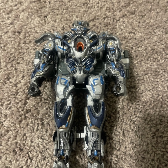 Transformers - Picture 6 of 7